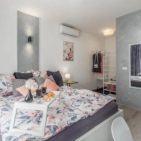 Apartment Lesa *