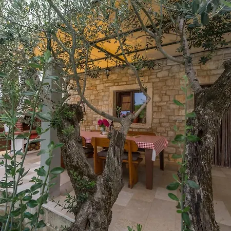 Lesa Apartment